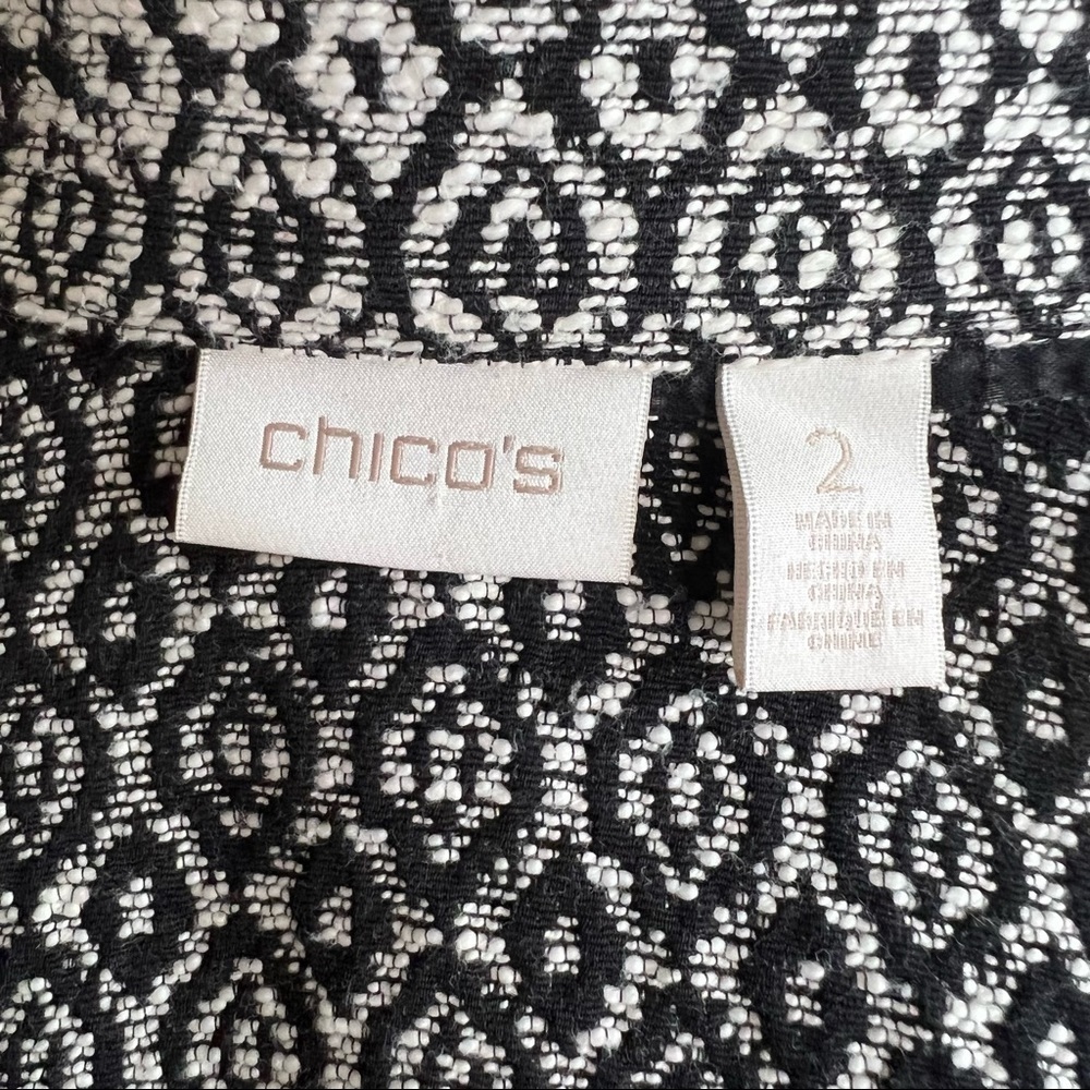 Chico’s geometric print chain detail open front blazer - Picture 5 of 6